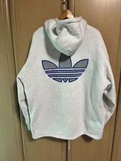 レアADIDAS MMXXIV フード付きトレーナー グレーセットアップ裏起毛 レアADIDAS MMXXIV フード付きトレーナー グレーセットアップ裏起毛