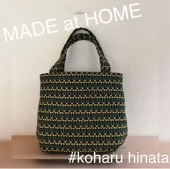 ＊北欧調ランチバッグブラック花畑＊ 綿　オックス ハンドメイド