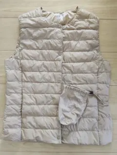UNIQLO　ULTRA　LIGHT　DOWN 収納袋付き　ベージュ