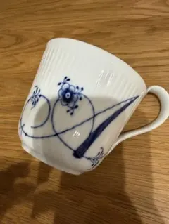 未使用Royal Copenhagen 手描きマグカップ 090