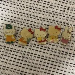 ハローキティ／レトロ　ピンバッジ　セット売り