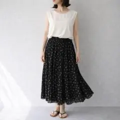 ビンス［M］美品◎大人ナチュラル◎ミニフラワープリント◎ロングプリーツスカートのサムネイル