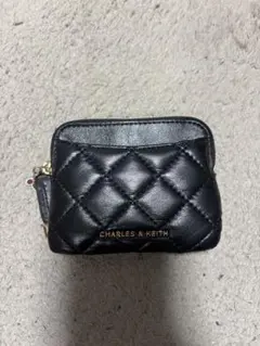 CHARLES&KEITHアルヴァキルティングトップジップカードホルダーブラック