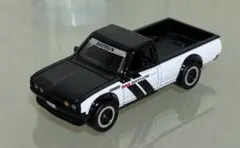 ホットウィール　Datsun バン　ミニカー