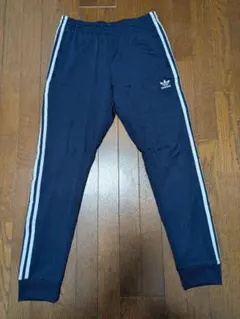 【大人気・希少】アディダスジャージパンツ！！
