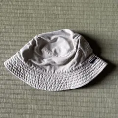 ユニクロ リバーシブルハットのサムネイル