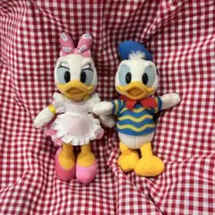 トゥーンタウン　ディズニー　ぬいぐるみバッジ ドナルドデイジー ぬいば