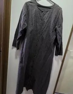 ダークグレー色　花柄の刺繍　ワンピース　コート　サマンサモスモス　フリーサイズ