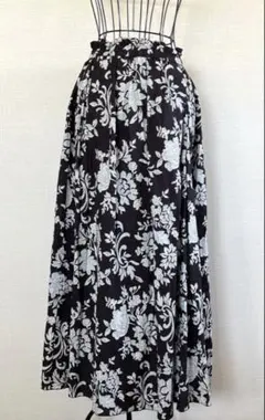 【ASTRAET】花柄ロングフレアスカートのサムネイル