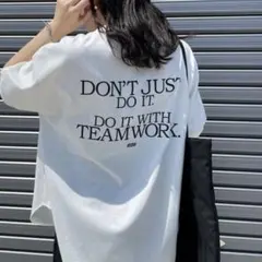 美品 AMERICANA JEANS FACTORY別注 バックプリントTシャツのサムネイル