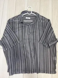 『WEGO』黒白ストライプ 半袖シャツ