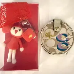 COACH 非売品　ポピーちゃん　キーホルダー　チャーム　シグネチャー　ミラー