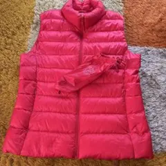 ユニクロ　ウルトラライトダウンベスト 収納袋付き