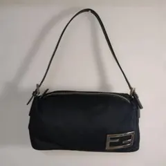 フェンディ FENDI マンマ バケット バッグ アクセサリーポーチ
