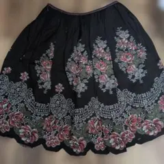 Lois CRAYON フレアスカート 花柄 刺繍