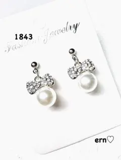 1843 シルバー　リボン　ビジュー　パール　ピアス　イヤリング　ハンドメイド