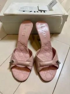 未使用　Dior ディオール ミュール Dチャーム キルティング　37のサムネイル