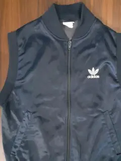 adidasノースリーブ
