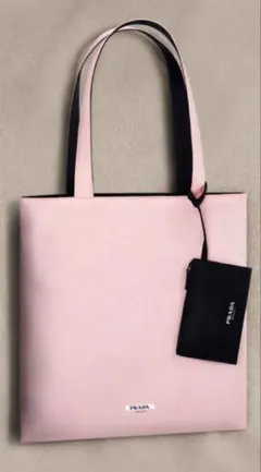 2026年最新】prada ノベルティ トートバッグの人気アイテム - メルカリ