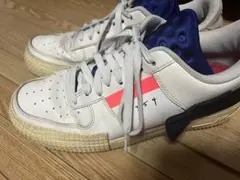 Item thumbnail for item a4fcb5ba-ffcd-4f5f-9fdc-f53982942410