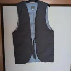 ダークグレー ノースリーブダウンベスト 寿