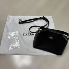 FURLA ショールダーバッグ　ハンドバッグ　 ダナエ　黒　革のサムネイル