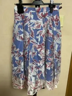 JUSGLITTY ジャスグリッティー　花柄　スカート　新品タグ付き