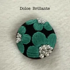 刺繍 ブローチ パール 花 グリーン くるみボタン