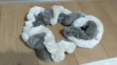 リアルラビットファー　ボンボン付　ネジネジ　バレンタイン