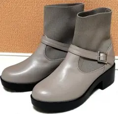 【美品】ソックスブーツ 風ダークベージュベルトデザイン24.5相当のサムネイル