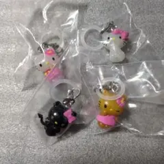 r*i様 ハローキティ　めじるしアクセサリー