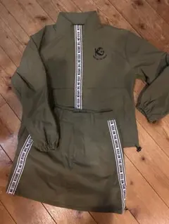 キスオンザグリーン オリーブ色裏起毛ジャンパー・スカートセット