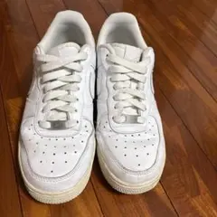 NIKE AIR FORCE 1 ホワイト スニーカー