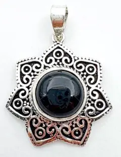 天然石オニキス（黒瑪瑙）⭐︎ペンダントトップ-1A