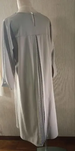 バックプリーツ生地切り替えワンピースM サイズ(ゆったり)値下げ❗