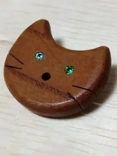 ピンバッジ　天然木　猫