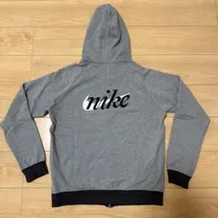 NIKE 筆記体ロゴ　ジップアップパーカー グレー