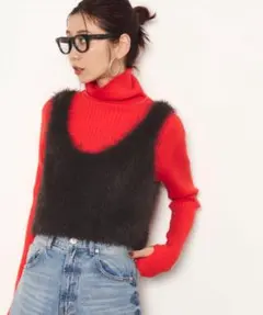 美品【アンティローザホリデー】クロップドシャギーニットベスト
