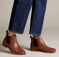 Clarks レディース テイラーシャインショートブーツ 39（5 1/2）のサムネイル