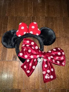 ミニー　カチューシャ　ヘアピン　髪留め　セット