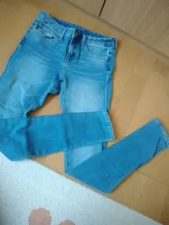 ほぼ未使用GUライトブルー スキニーデニムSストレッチあり