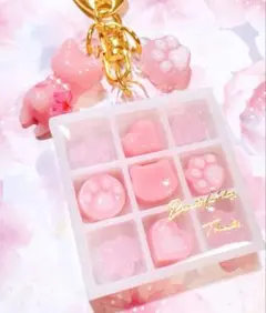 猫と桜　シャカシャカチョコシェイカー　キーホルダー
