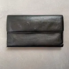 ルイヴィトン エピ ポルトトレゾール・インターナショナル 三つ折り 長財布