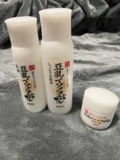 豆乳イソフラボン しっとり 化粧水 乳液 クリームセットのサムネイル
