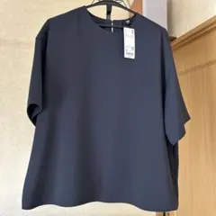 ユニクロ　ドレープTブラウス半袖