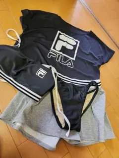 最終お値下げ！新品未使用　FILA　水着4点セット　9Mサイズ