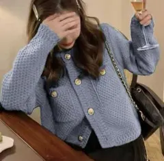 【ワンホン】miu系穿搭 ゴールドボタンショート丈ニットカーディガン ブルー