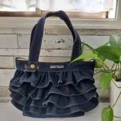 ✾ハンドメイド✾大きめサイズ✾ フリルがかわいい♡デニムリメイクバッグ