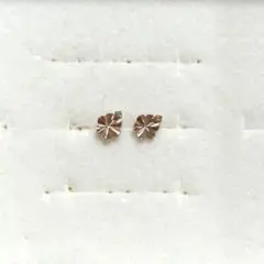 フラワー ピアス(両耳用)