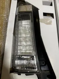 NBOX JF5 右テールランプ 純正 中古品 - メルカリ